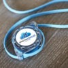 cable rectractable bleu