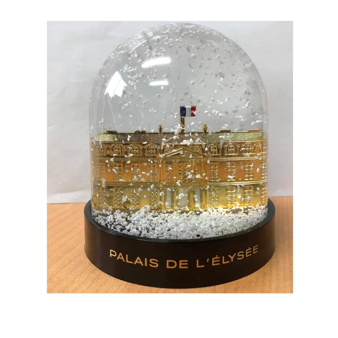 Boules à neige, paillettes, confettis …fabriquées en France. Compléments d'image Boules à neige, paillettes, confettis …fabriquées en France. Compléments d'image